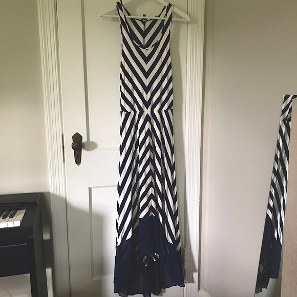 EUC Limited Blue and White Chevron Maxi Dress - Picture 1 of 6